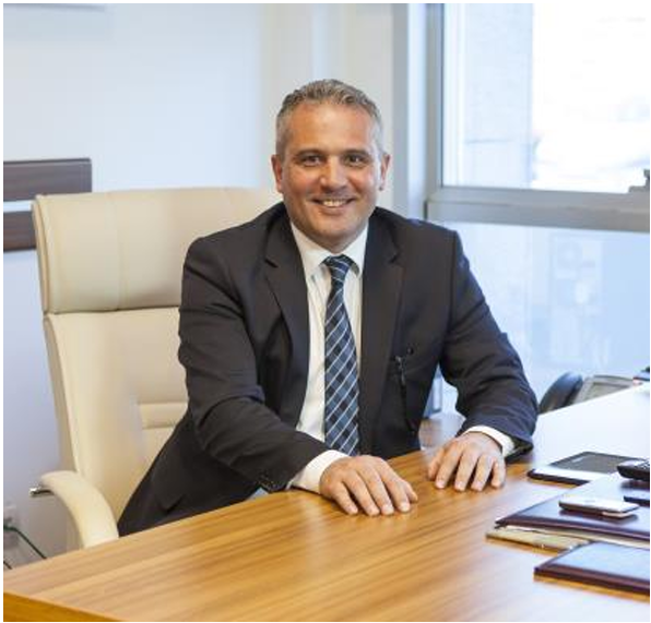 Uzm Dr. AHMET HAKAN DİNÇ